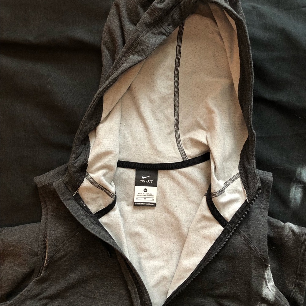 Nike sleeveless hoodie - size medium